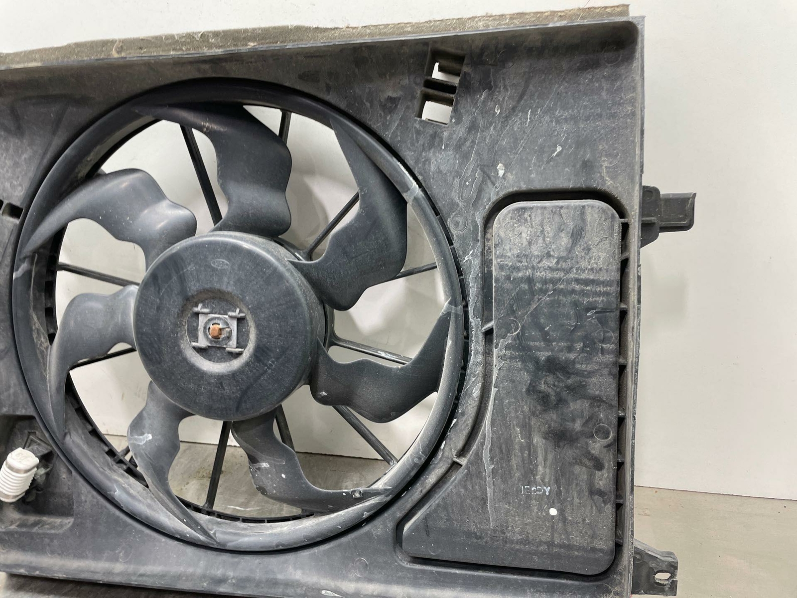 2013 KIA SOUL RADIATOR COOLING FAN ASSEMBLY+COOLANT RESERVOIR