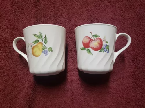 Set of 2 Corelle Corning Fruit Coffee Mugs Cups Pear Apple Chutney USA MADE!