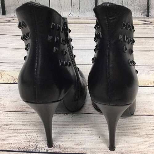 Rock & Republic Women's Black Studded Round Toe Zip Leather Ankle Bootie Size 40 - Picture 6 of 12