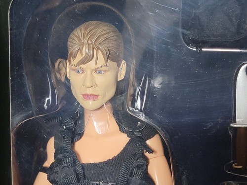 NEW (Read) Terminator 2 T2 Judgement Day Sarah Connor Sideshow Exclusive Figure - Picture 7 of 22