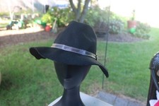 Steve Madden Women s Hat Black 100% Wool Belt...
