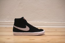 Nike Blazer Mid 77 Suede Schwarz Weiss Gr. 44 UK 9 NEU CI1172 002