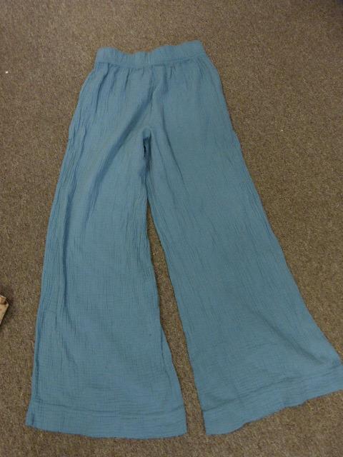 NWOT FREE PEOPLE INTIMATELY PANTS SZ s NWOT FREE PEOPLE INTIMATELY PANTS SZ s
