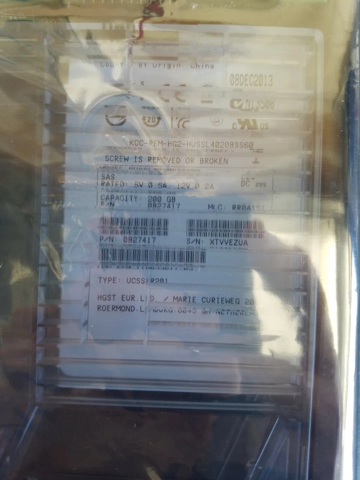 NEW Sealed EMC 005050362 200Gb SAS 2.5" 6Gbps Flash SSD in 3.5" Tray - FREE SHIP - Image 2 of 3