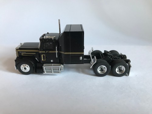 Brekina 85776 GMC General schwarz/gold, US Truck Modell 1:87 (H0) - Picture 5 of 8