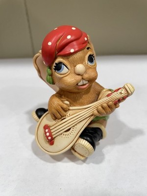 Vintage Pendelfin Bunny Figurine  Casanova  0165080 Hand-Painted Stonecraft
