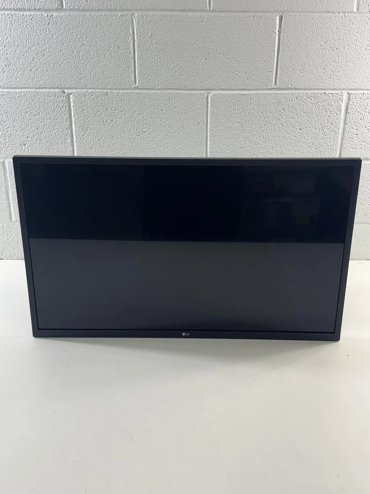 LG FHD 32-Inch Computer Monitor 32ML600M-B (DARK DISPLAY) - Image 2 of 4