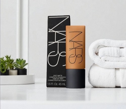 NARS Soft Matte Complete Foundation (1.5oz / 45ml) Medium Deep 3.3 CARACAS NIB - Picture 7 of 14