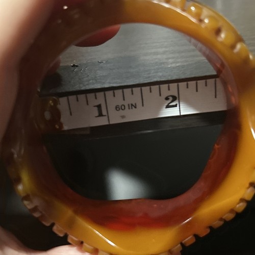 Vintage Bakelite Hand Carved Collectible End Of Day Prystal Lips Orange Bangle - Picture 8 of 16