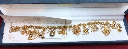 Winnie The Pooh & Friends Charm Bracelet Bradford Exchange Gold Plated Boxed - Picture 8 of 8