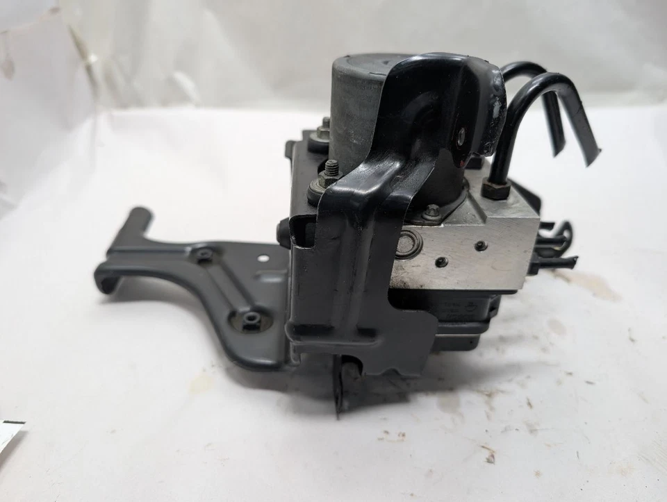 Used ABS Pump and Motor Assembly fits: 2007 Audi A4 Assembly AWD quattro Grade A Foto 3 de 4