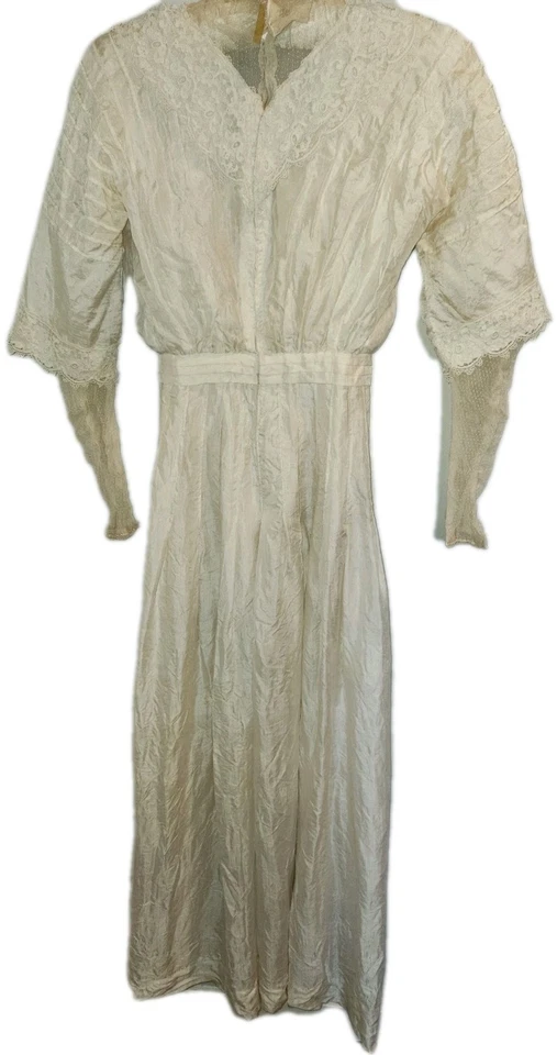 Vestido de noiva antigo 1898 eduardiano vitoriano renda seda e renda creme marfim - Imagem 4 de 4