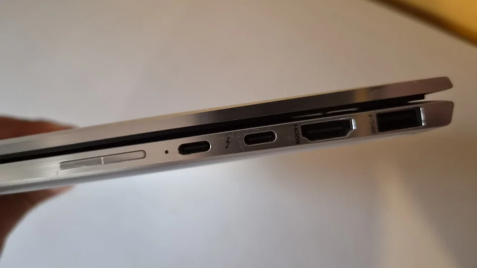 HP EliteBook X360 1040 G6 · i5-8365U · 8GB · 238GB, foto 4 di 5