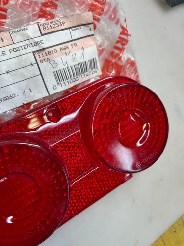 1 cabochon feu arrière Aprilia AP8112539 AF1 50 1989 AF1 125 88 90 - Picture 7 of 8