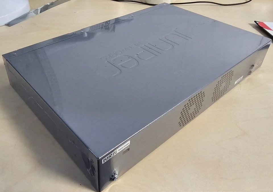 Juniper Networks SRX320 Firewall - Image 3 of 4