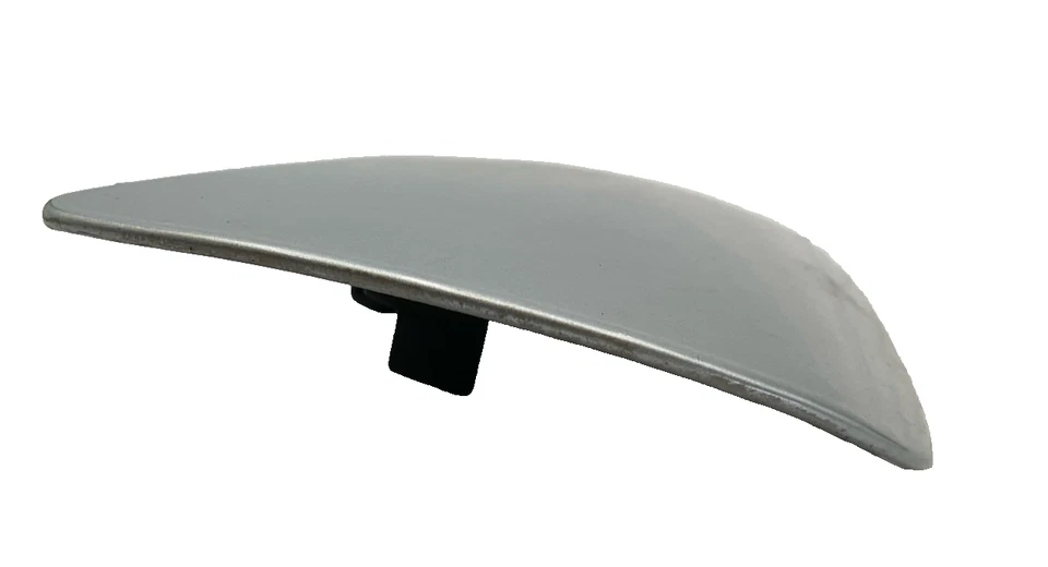 BMW 740il E38 1995-2001 puerta del tanque de combustible plateada pieza original BMW icónica OEM Foto 2 de 4