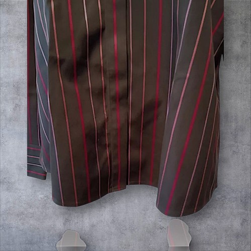Talbots Sz 10 Wrinkle Resident Stretch Blouse, Brown W/Striped. L-6 - Picture 3 of 9