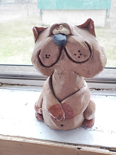 Red Clay Cat Figurine Artist Signed Whimsical - Bild 3 von 5