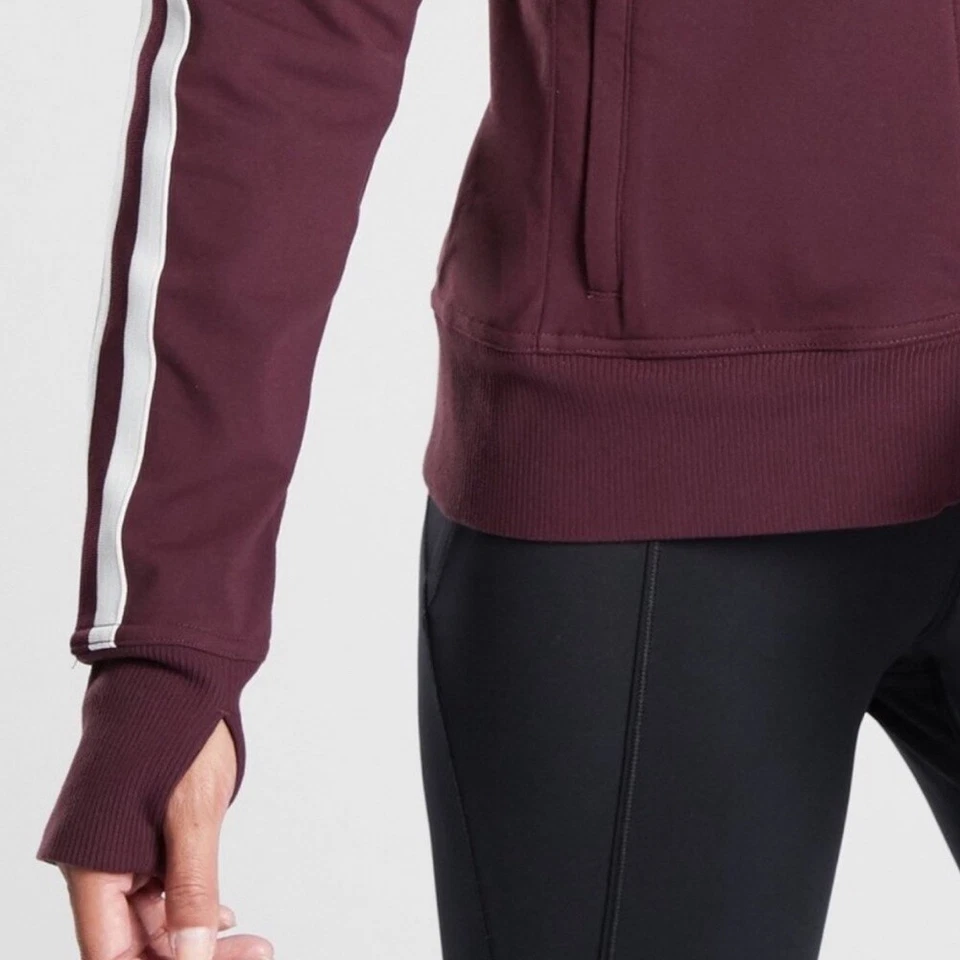 Chaqueta de Pista Athleta Circa en Borgoña con Rayas Blancas. Talla S Foto 3 de 4