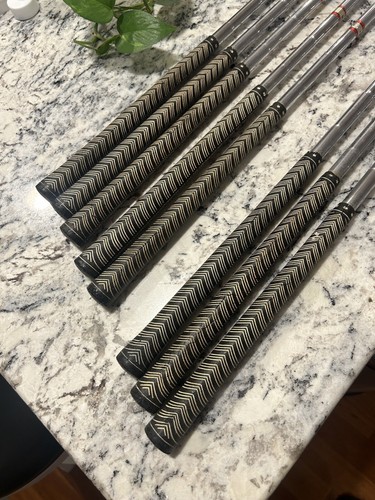 Titleist Acushnet AC-108 Iron Set 2-PW (MISSING 5 IRON) RH Regular Flex Steel - Picture 6 of 6