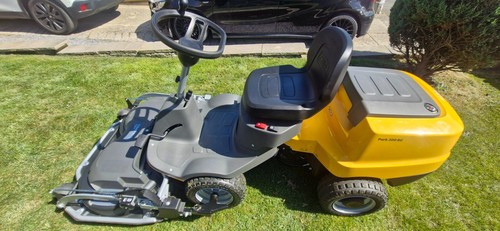 Stiga Park 300RC Petrol Ride On Lawn Mower 95cm , width 30 inches - Picture 5 of 12