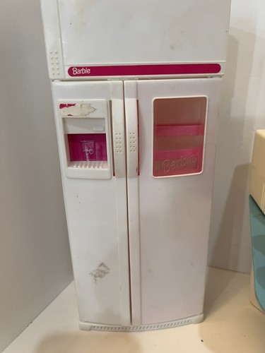 Barbie Kitchen Playset Lot 1978-96 Pie,Micro,Food,Dishes Fridge,table,chair,35pc - Picture 6 of 13