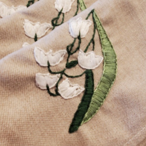 SET of 12 Floral Hand EMBROIDERED 16" Cotton Napkins Lily Of The Valley (New) - Picture 3 of 10