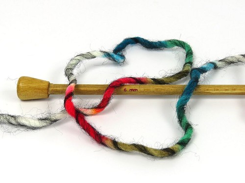 4-Skein Lot Armonia Lana Bulky Yarn Wool 4x100g/100m Black White Green Camel Red - Picture 3 of 4