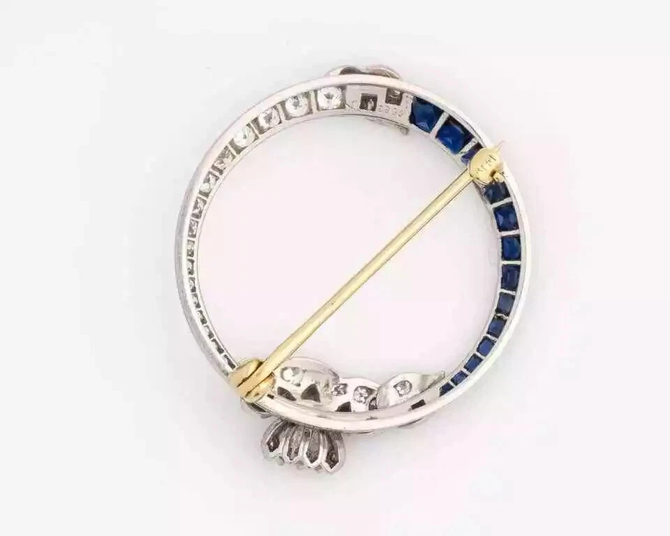 Broche prendedor redondo de zafiro azul y circonita cúbica blanca redonda de 0,80 quilates en plata 935 Foto 3 de 4