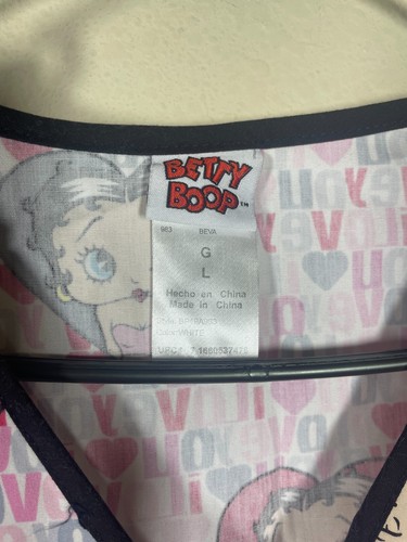 BETTY BOOP King Features Pink Hearts SCRUB Top Two Pockets Size Large Nurse - Picture 3 of 4