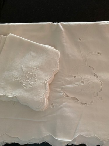 VINTAGE BATTENBURG LACE TABLECLOTH AND 12 NAPKINS EMBROIDERY CUT OUT #12