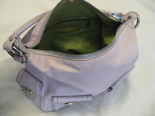 Bolso Hobo Multi Bolsillo Lavanda Pálida Grande Colección Marc Jacobs 'Blake' Gilmore - Imagen 12 de 14