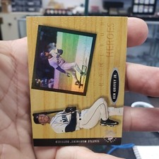 1997 UD 3 Homerun Heroes Ken Griffey Jr # 3