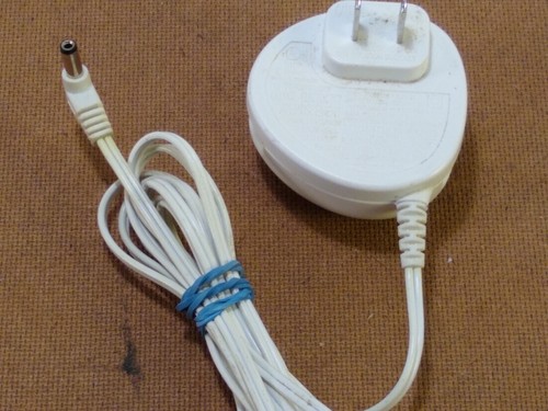 LeapFrog Leap Frog AC Adapter 9V Power Supply Model 690-11213 LeapPad Leapster - Picture 6 of 7