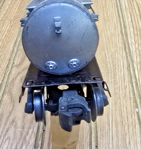 4 Lionel Sunoco Two Dome 8000 Gal Oil Tankers w/ Steel Bases | Model Railroading - Picture 15 of 16