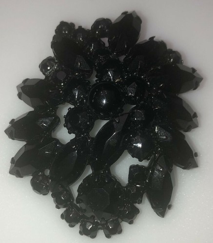 VINTAGE SIGNED WEISS JET BLACK MOURNING PIN BROOCH - Picture 4 of 7
