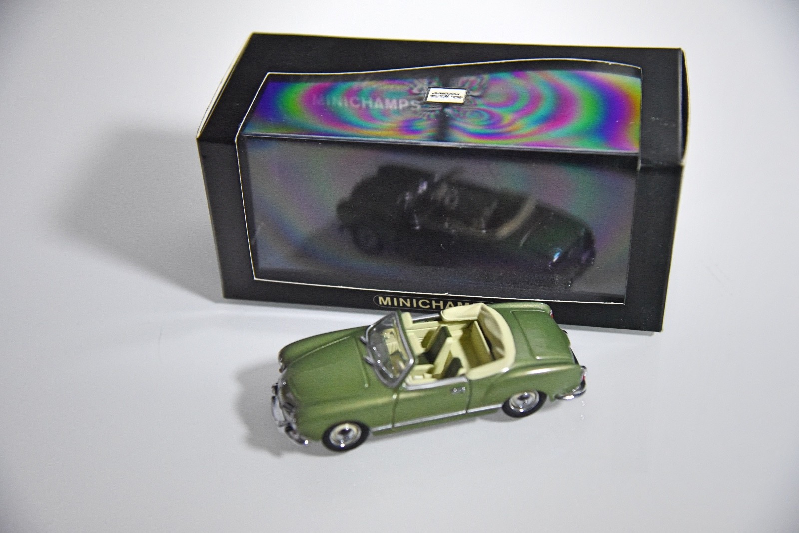 VW Karmann Ghia Cabrio, Karmann, modello di auto, 1:43 Minichamps Paul's Model Art VW Karmann Ghia Cabrio, Karmann, modello di auto, 1:43 Minichamps Paul's Model Art