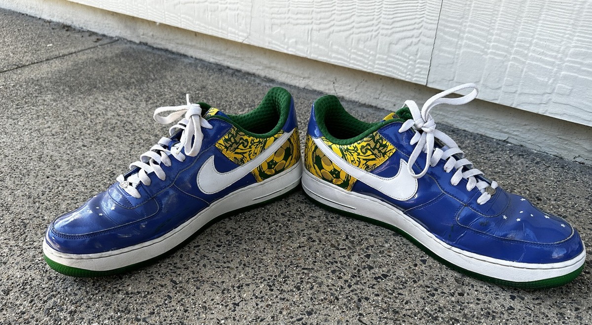 Ronaldinho 1 hotsell nike shoes
