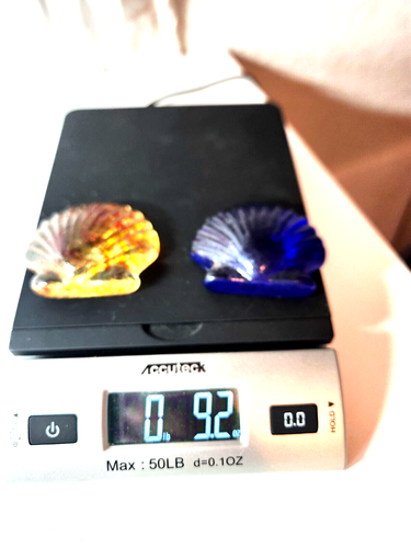 Art Glass Scallop Shells Yellow Blue Iridescent Beach Ocean Decor 3.5” T - Picture 4 of 4