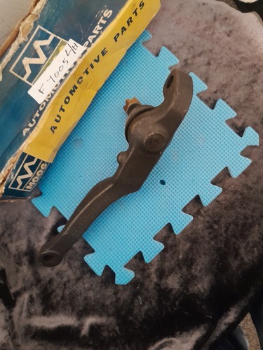 MOOG PLYMOUTH FURY LEFT HAND LOWER BALL JOINT - Picture 4 of 6