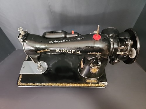 Vintage Singer 15 Centennial Sewing Machine April 26 1951 Gorgeous With Case - Picture 9 of 18