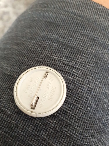 Nspcc Young Scraps Vintage Badge - Picture 2 of 2