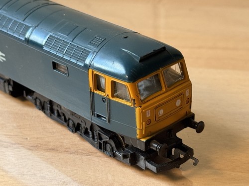 HORNBY England BR Blue Class 47 47468 Diesel Locomotive HO OO Scale D12 - Picture 2 of 8