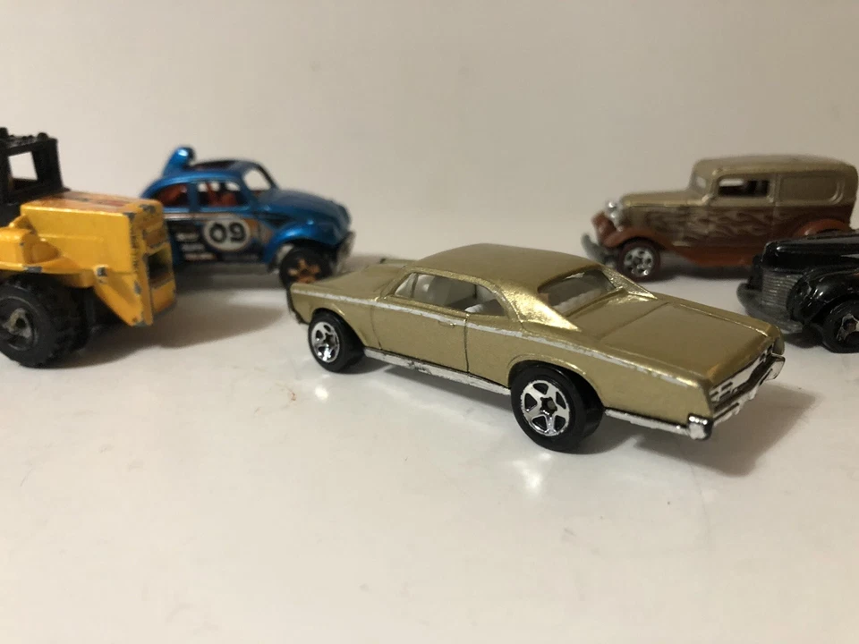 Pontiac GTO 1/64 Real Riders Diecast suelto Hot Wheels Larry's Garage '67 Foto 4 de 4