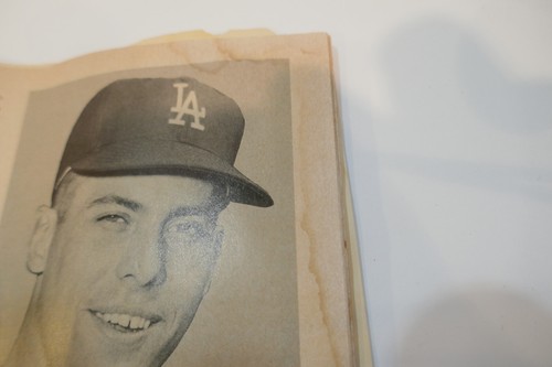 VTG 1967 L.A. DODGERS YEARBOOK SOUVENIR BOOK MLB HOF WORLD CHAMPS - Picture 5 of 5