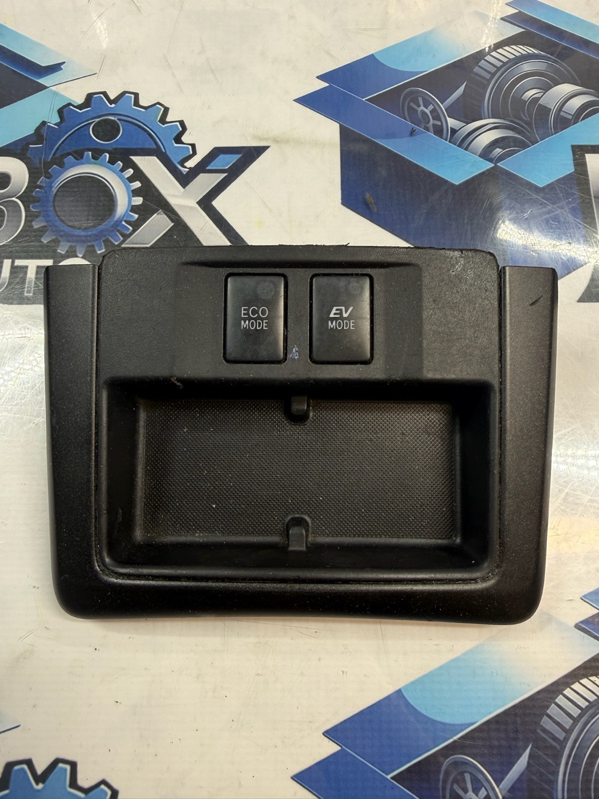 2015-2017 TOYOTA CAMRY CENTER CONSOLE STORAGE TRAY TRIM COVER PANEL OEM