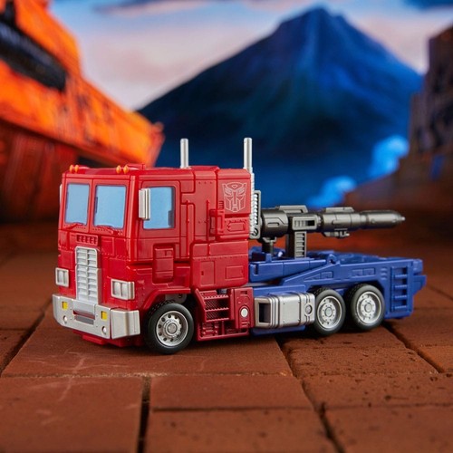 Hasbro Transformers Studio Series 86-31 Commander Class Optimus Prime - Picture 10 of 16