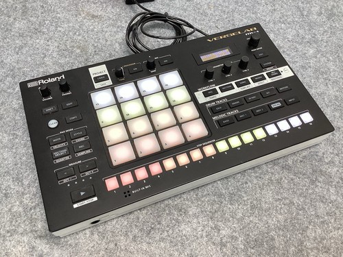 Roland VERSELAB MV-1 Desktop Groovebox WORKSTATION USB MIDI XLR