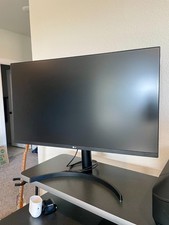 LG Monitor - Black - 32" QHD Monitor with FreeSync