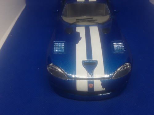 Burago Dodge Viper GTS Coupe' metal kit 1/24 - Picture 3 of 10